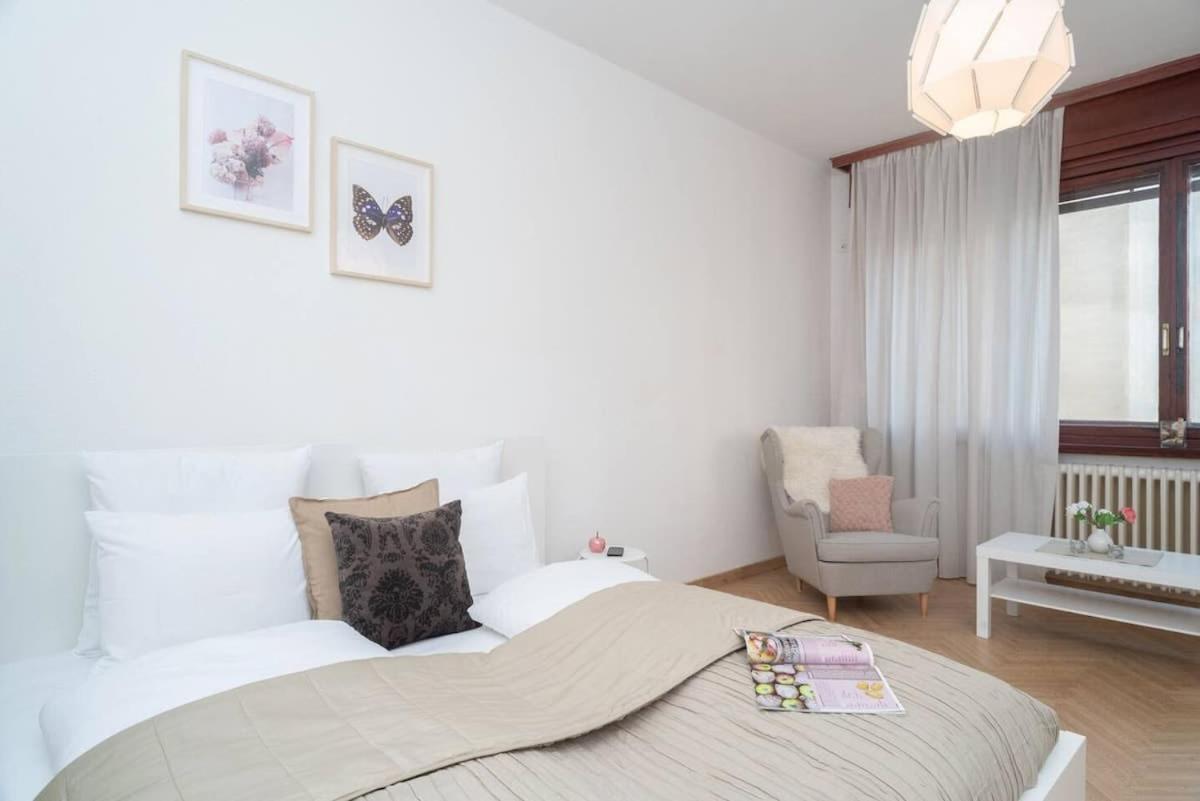 Convenient In The Heart Of Downtown Apartment *